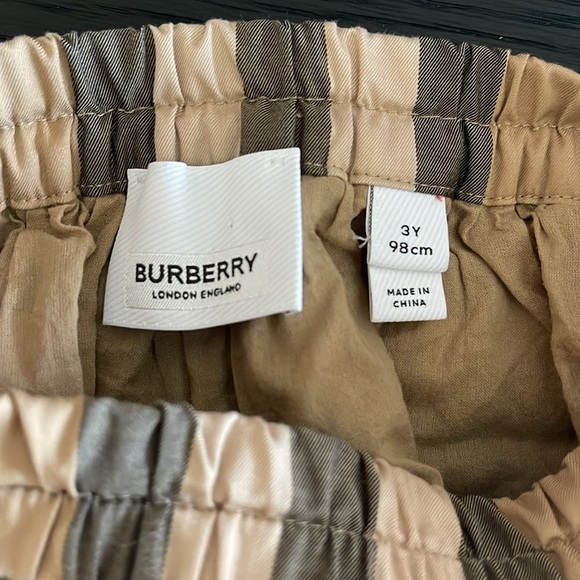 Burberry check plaid skirt for baby girl - Picture 2 of 3